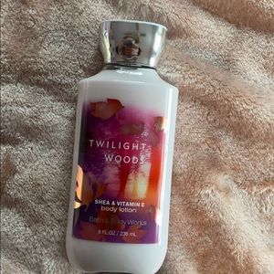 Twilight woods body lotion